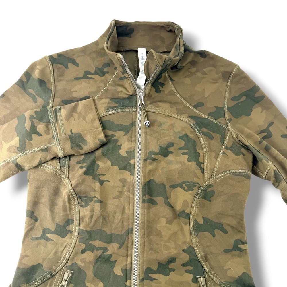 Lululemon Define Jacket Incognito Camo Gator Green Size 6 Full Zip Athleisure